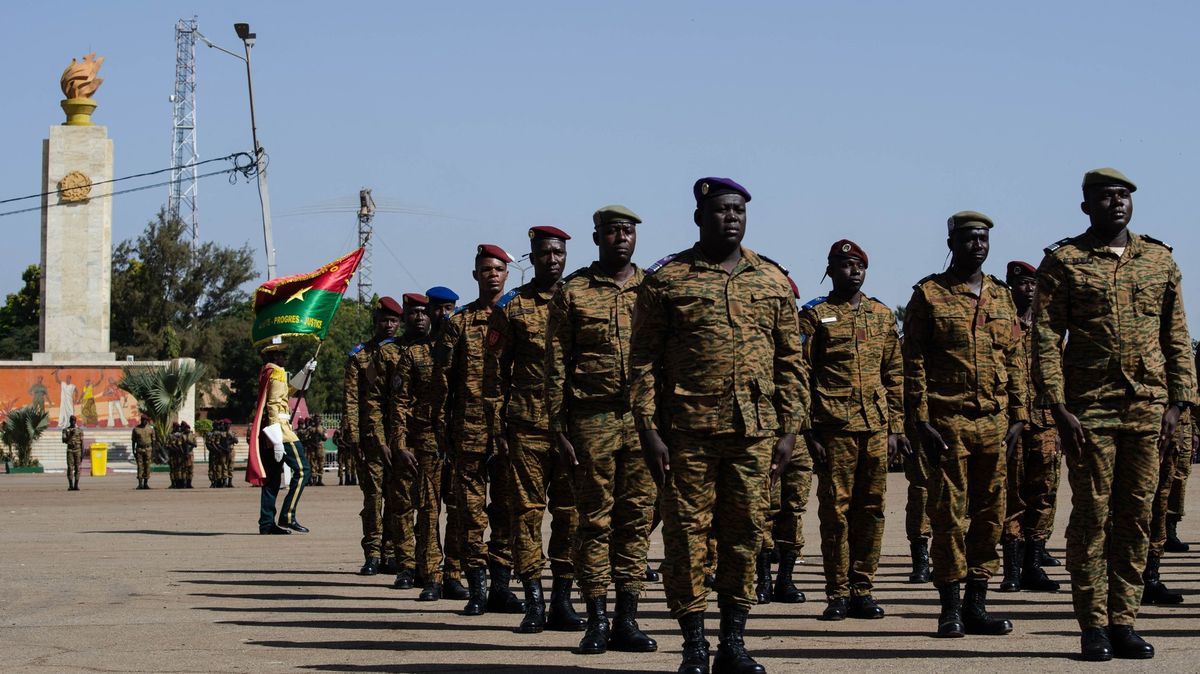 HRW: Vojáci Burkiny Faso zmasakrovali 223 civilistů během jediného dne